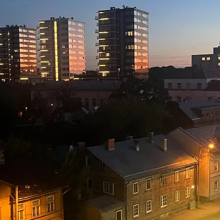 Freshly Renovated Bathroom! Luna Budget Cozy Juhkentali 42 Near Centre Airport Next To The Bus Station Tallinn