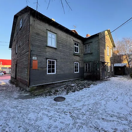 Freshly Renovated Bathroom! Luna Budget Cozy Juhkentali 42 Near Centre Airport Next To The Bus Station Tallinn