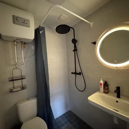 Freshly Renovated Bathroom! Luna Budget Cozy Juhkentali 42 Near Centre Apartment