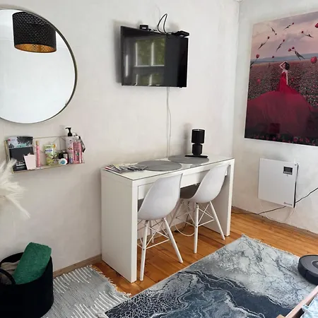 Freshly Renovated Bathroom! Luna Budget Cozy Juhkentali 42 Near Centre Apartment