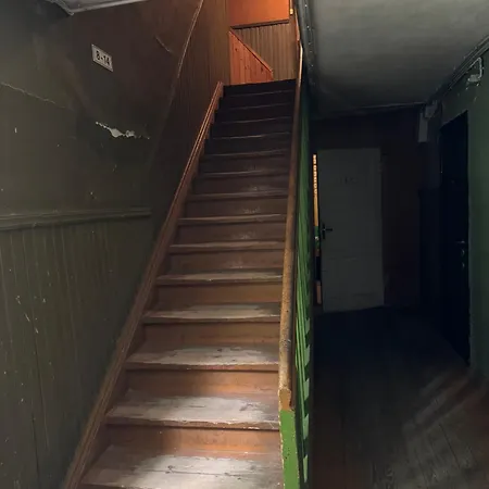 Freshly Renovated Bathroom! Luna Budget Cozy Juhkentali 42 Near Centre Airport Next To The Bus Station